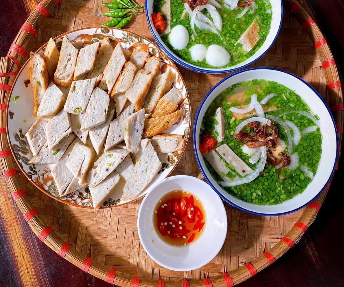 Cách nấu bánh canh hẹ chuẩn vị Phú Yên