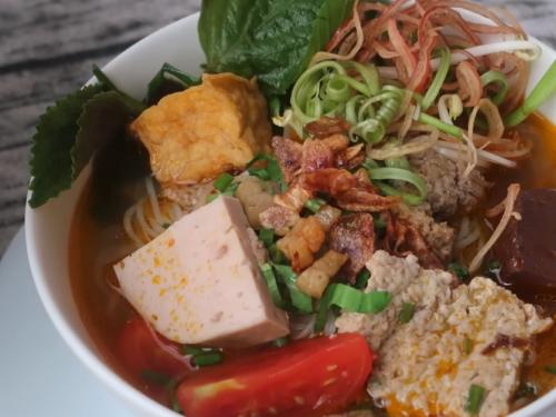 Cách nấu bún riêu cua đồng thơm ngon, dễ làm