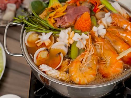 Cách nấu lẩu hải sản chuẩn vị "siêu đơn giản"